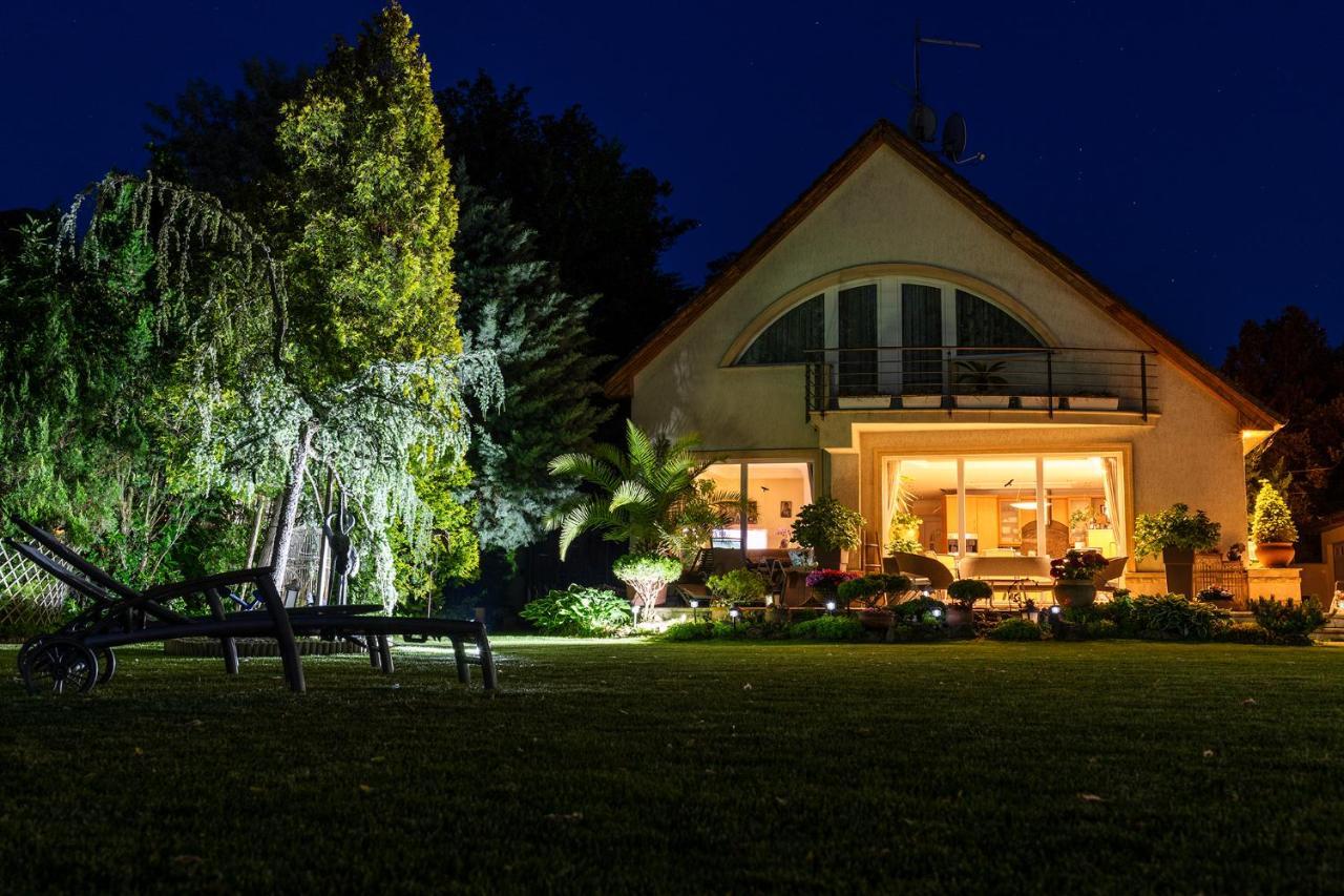 Viktoria House Villa Balatonszarszo Exterior photo